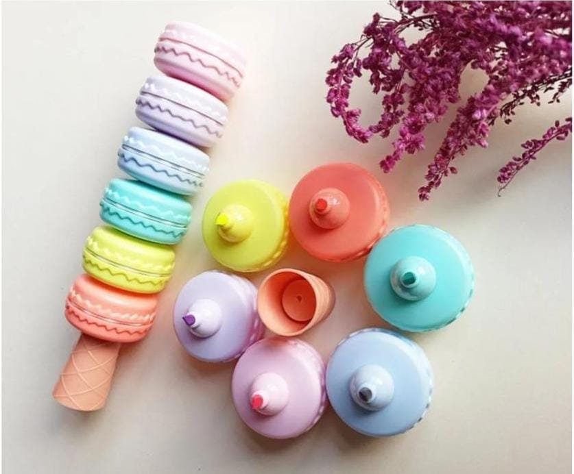 ألوان ماكرون