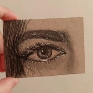 رسم العين بلرصاص