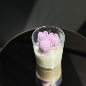 شموع برائحة الورد